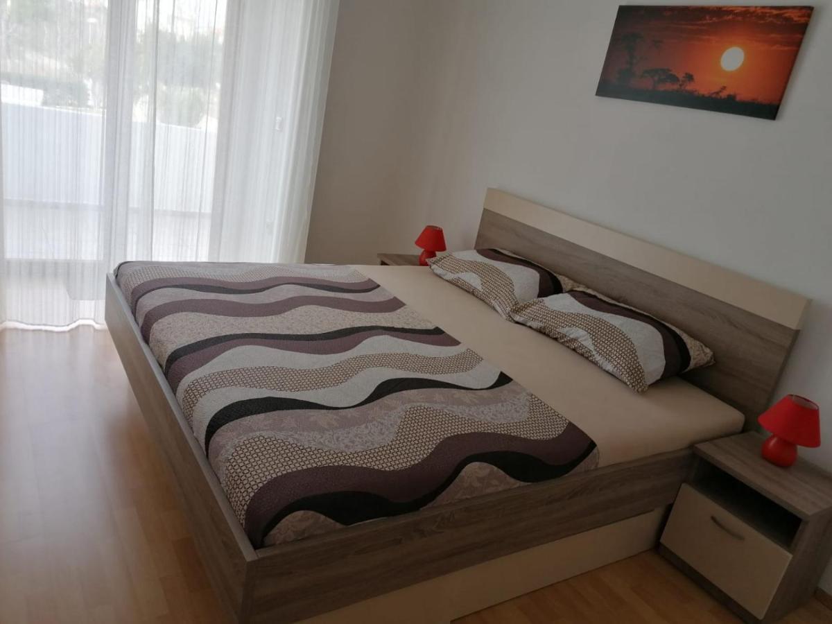 Apartment Niva Nin Extérieur photo